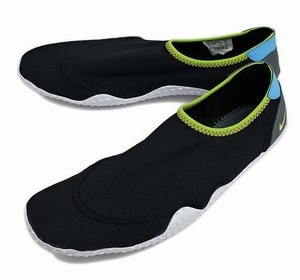 ナイキ アクアソック（NIKE AQUA SOCK）