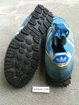 アディダス マラソントレーナー 青黒（adidas marathon trainer blue black）