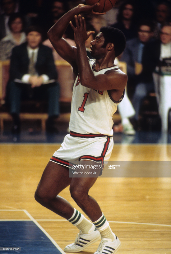 Oscar Robertson Milwaukee Bucks (1974)